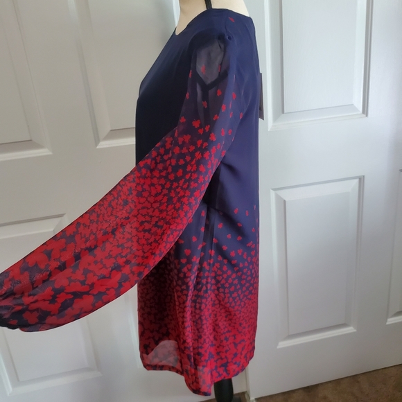 Yumi Long Sleeve Shift Dress in Leaf Border Print Navy Red - Picture 7 of 11